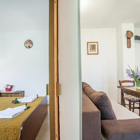 Ferienhaus House With Large Garden Right Next To The River *